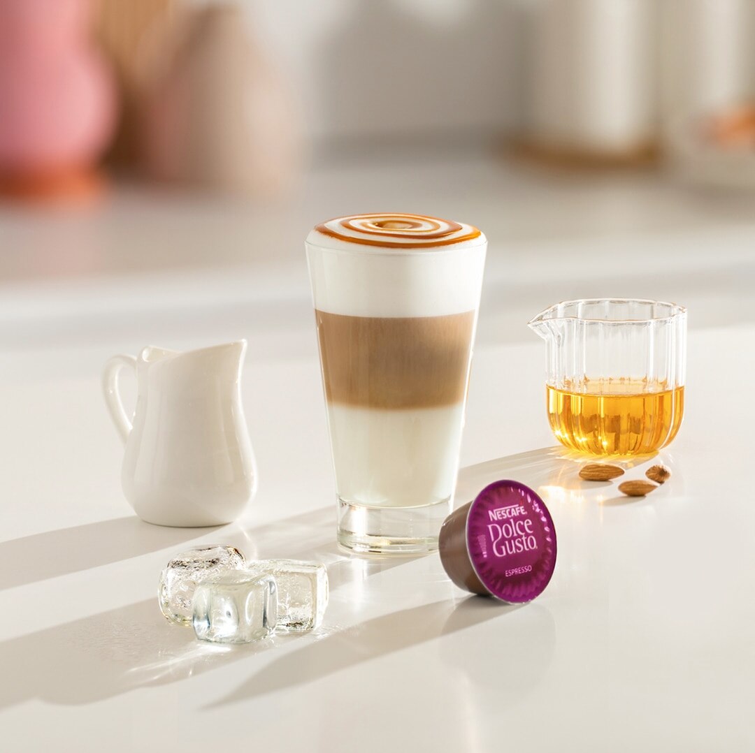 amaretto ovos studená káva recept vedľa ingrediencií